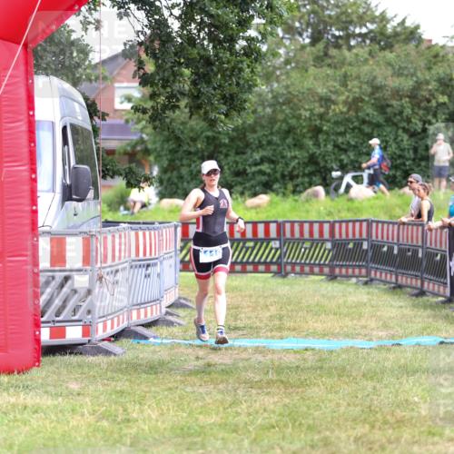 21.06.2026 - 29. Vierlanden-Triathlon Andreas Tolksdorf http://msf.ph/oto/9916320 21.06.2026 14:18:30 Ziel 1110 meine-sportfotos.de