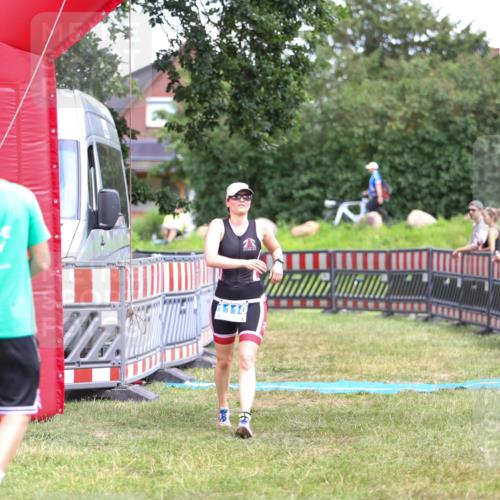 21.06.2026 - 29. Vierlanden-Triathlon Andreas Tolksdorf http://msf.ph/oto/9916321 21.06.2026 14:18:31 Ziel 1110 meine-sportfotos.de