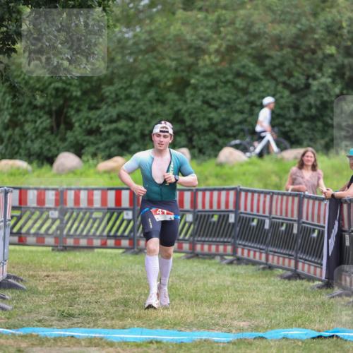 21.06.2026 - 29. Vierlanden-Triathlon Andreas Tolksdorf http://msf.ph/oto/9916332 21.06.2026 14:29:35 Ziel 41, 1186 meine-sportfotos.de