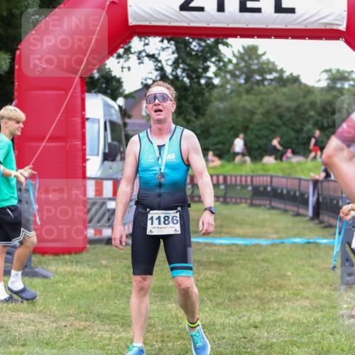 21.06.2026 - 29. Vierlanden-Triathlon Andreas Tolksdorf http://msf.ph/oto/9916349 21.06.2026 14:29:54 Ziel 1152 meine-sportfotos.de