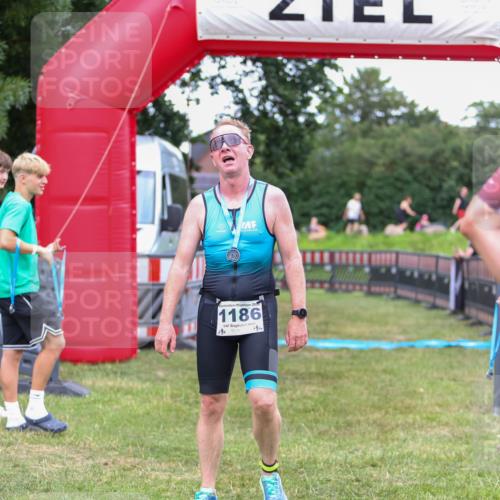 21.06.2026 - 29. Vierlanden-Triathlon Andreas Tolksdorf http://msf.ph/oto/9916351 21.06.2026 14:29:55 Ziel 1152 meine-sportfotos.de