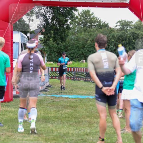 21.06.2026 - 29. Vierlanden-Triathlon Andreas Tolksdorf http://msf.ph/oto/9916353 21.06.2026 14:30:21 Ziel 1167, 1184 meine-sportfotos.de