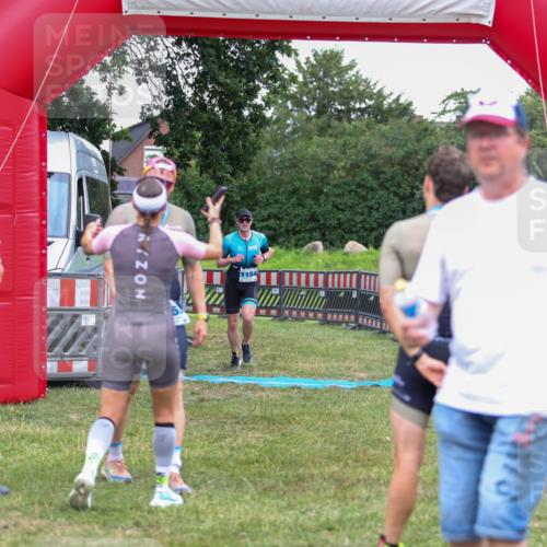21.06.2026 - 29. Vierlanden-Triathlon Andreas Tolksdorf http://msf.ph/oto/9916363 21.06.2026 14:30:21 Ziel 1167, 1184 meine-sportfotos.de