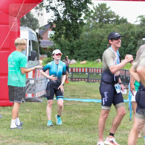 21.06.2026 - 29. Vierlanden-Triathlon Andreas Tolksdorf http://msf.ph/oto/9916404 21.06.2026 14:30:42 Ziel 183, 1137, 1172, 1180 meine-sportfotos.de