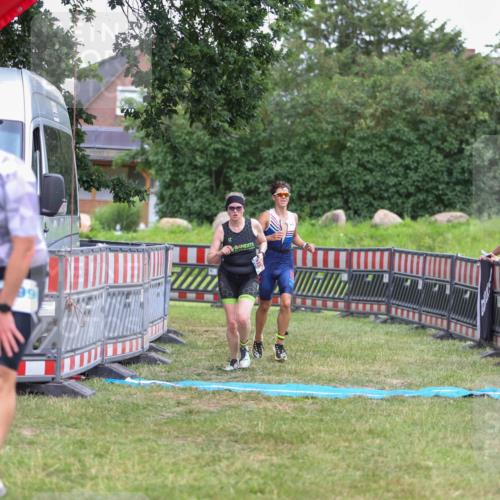 21.06.2026 - 29. Vierlanden-Triathlon Andreas Tolksdorf http://msf.ph/oto/9916471 21.06.2026 14:31:44 Ziel 1125, 1200 meine-sportfotos.de