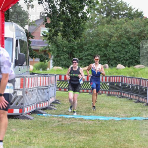 21.06.2026 - 29. Vierlanden-Triathlon Andreas Tolksdorf http://msf.ph/oto/9916478 21.06.2026 14:31:44 Ziel 1125, 1200 meine-sportfotos.de