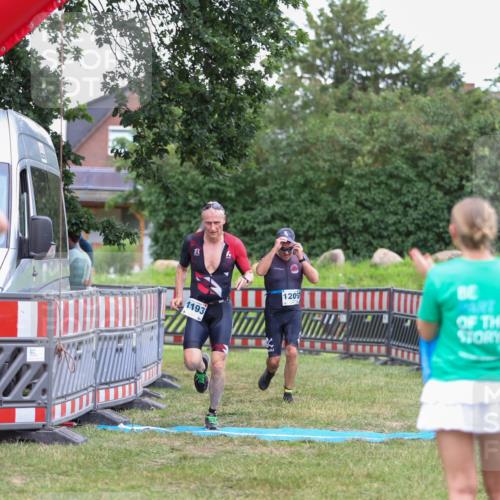21.06.2026 - 29. Vierlanden-Triathlon Andreas Tolksdorf http://msf.ph/oto/9916513 21.06.2026 14:33:18 Ziel 1193, 1209, 1224 meine-sportfotos.de
