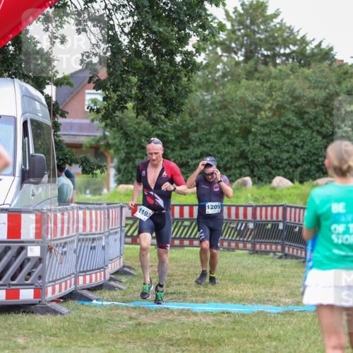 21.06.2026 - 29. Vierlanden-Triathlon Andreas Tolksdorf http://msf.ph/oto/9916515 21.06.2026 14:33:18 Ziel 1193, 1209, 1224 meine-sportfotos.de