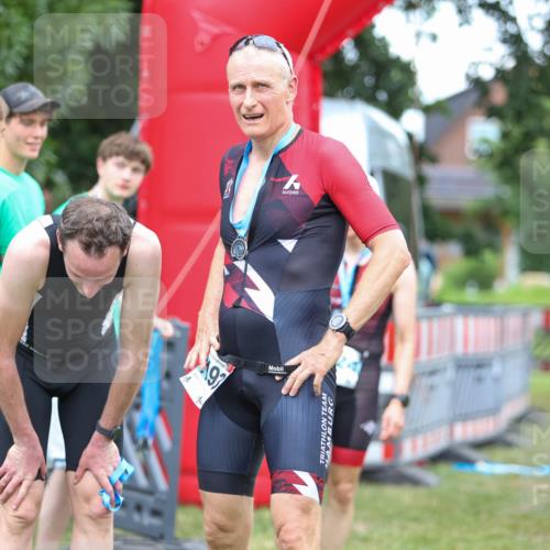 21.06.2026 - 29. Vierlanden-Triathlon Andreas Tolksdorf http://msf.ph/oto/9916526 21.06.2026 14:33:34 Ziel 1141 meine-sportfotos.de