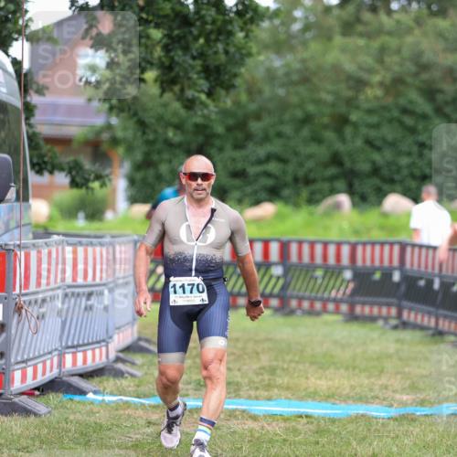 21.06.2026 - 29. Vierlanden-Triathlon Andreas Tolksdorf http://msf.ph/oto/9916560 21.06.2026 14:35:31 Ziel 1170, 1181 meine-sportfotos.de