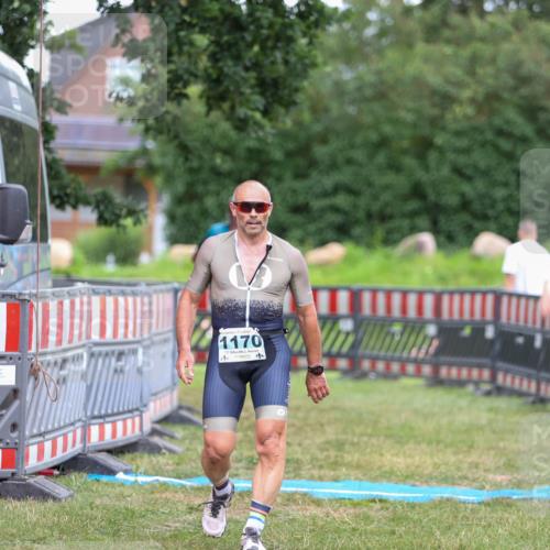 21.06.2026 - 29. Vierlanden-Triathlon Andreas Tolksdorf http://msf.ph/oto/9916561 21.06.2026 14:35:31 Ziel 1170, 1181 meine-sportfotos.de