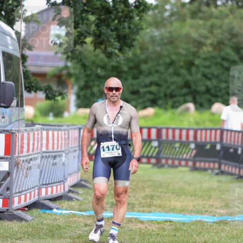 21.06.2026 - 29. Vierlanden-Triathlon Andreas Tolksdorf http://msf.ph/oto/9916563 21.06.2026 14:35:31 Ziel 1170, 1181 meine-sportfotos.de