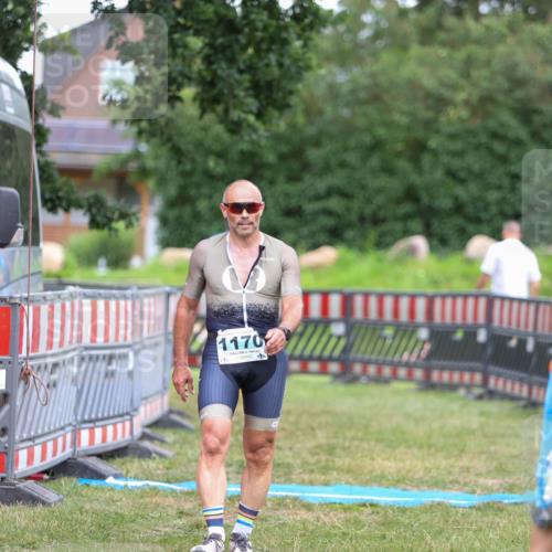 21.06.2026 - 29. Vierlanden-Triathlon Andreas Tolksdorf http://msf.ph/oto/9916565 21.06.2026 14:35:31 Ziel 1170, 1181 meine-sportfotos.de