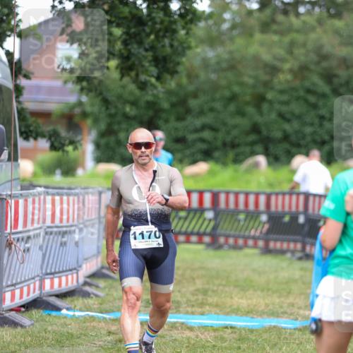 21.06.2026 - 29. Vierlanden-Triathlon Andreas Tolksdorf http://msf.ph/oto/9916569 21.06.2026 14:35:31 Ziel 1170, 1181 meine-sportfotos.de