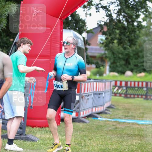 21.06.2026 - 29. Vierlanden-Triathlon Andreas Tolksdorf http://msf.ph/oto/9916576 21.06.2026 14:35:38 Ziel 1096, 1181 meine-sportfotos.de
