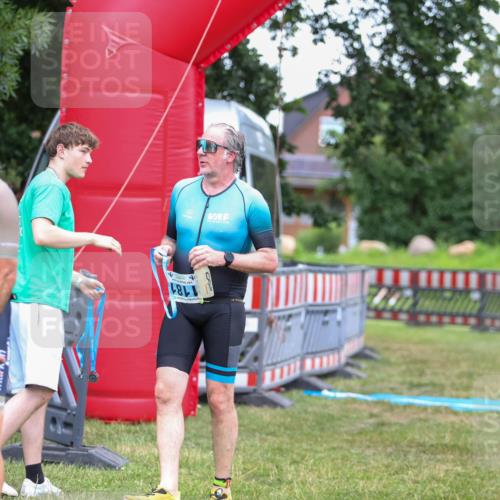 21.06.2026 - 29. Vierlanden-Triathlon Andreas Tolksdorf http://msf.ph/oto/9916579 21.06.2026 14:35:39 Ziel 1096, 1181 meine-sportfotos.de