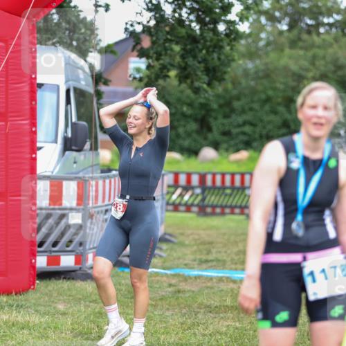 21.06.2026 - 29. Vierlanden-Triathlon Andreas Tolksdorf http://msf.ph/oto/9916623 21.06.2026 14:36:39 Ziel 228 meine-sportfotos.de