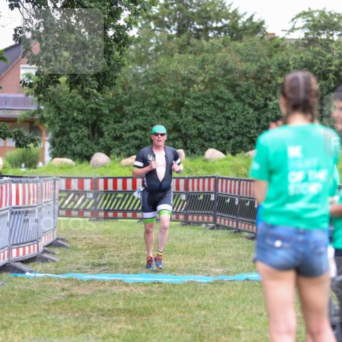 21.06.2026 - 29. Vierlanden-Triathlon Andreas Tolksdorf http://msf.ph/oto/9916635 21.06.2026 14:37:10 Ziel 1174, 1210 meine-sportfotos.de
