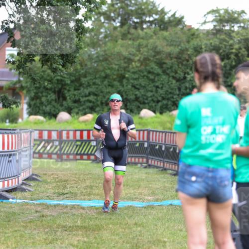 21.06.2026 - 29. Vierlanden-Triathlon Andreas Tolksdorf http://msf.ph/oto/9916636 21.06.2026 14:37:11 Ziel 1174, 1210 meine-sportfotos.de