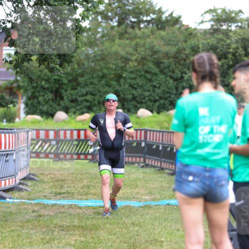 21.06.2026 - 29. Vierlanden-Triathlon Andreas Tolksdorf http://msf.ph/oto/9916640 21.06.2026 14:37:11 Ziel 1174, 1210 meine-sportfotos.de