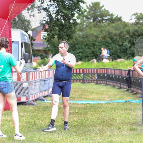 21.06.2026 - 29. Vierlanden-Triathlon Andreas Tolksdorf http://msf.ph/oto/9916693 21.06.2026 14:41:22 Ziel 1189 meine-sportfotos.de