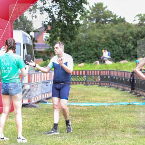 21.06.2026 - 29. Vierlanden-Triathlon Andreas Tolksdorf http://msf.ph/oto/9916698 21.06.2026 14:41:23 Ziel 1189 meine-sportfotos.de