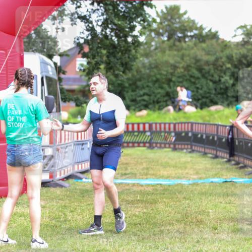 21.06.2026 - 29. Vierlanden-Triathlon Andreas Tolksdorf http://msf.ph/oto/9916700 21.06.2026 14:41:23 Ziel 1189 meine-sportfotos.de