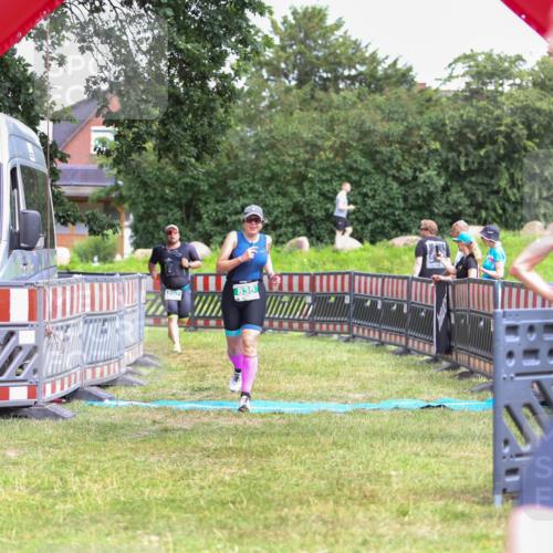 21.06.2026 - 29. Vierlanden-Triathlon Andreas Tolksdorf http://msf.ph/oto/9916724 21.06.2026 14:41:35 Ziel 836, 1202 meine-sportfotos.de
