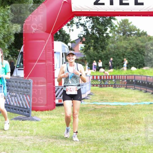 21.06.2026 - 29. Vierlanden-Triathlon Andreas Tolksdorf http://msf.ph/oto/9916767 21.06.2026 14:42:52 Ziel  meine-sportfotos.de