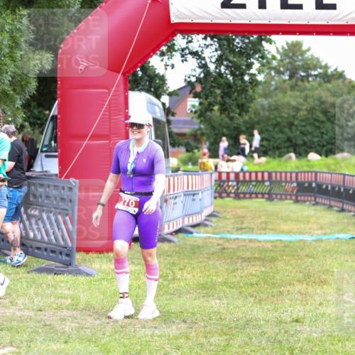 21.06.2026 - 29. Vierlanden-Triathlon Andreas Tolksdorf http://msf.ph/oto/9916772 21.06.2026 14:44:33 Ziel  meine-sportfotos.de