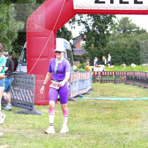 21.06.2026 - 29. Vierlanden-Triathlon Andreas Tolksdorf http://msf.ph/oto/9916773 21.06.2026 14:44:33 Ziel  meine-sportfotos.de