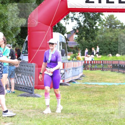 21.06.2026 - 29. Vierlanden-Triathlon Andreas Tolksdorf http://msf.ph/oto/9916776 21.06.2026 14:44:33 Ziel  meine-sportfotos.de
