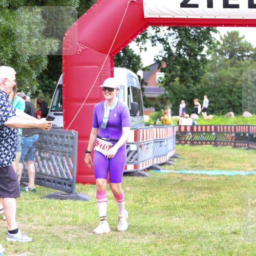 21.06.2026 - 29. Vierlanden-Triathlon Andreas Tolksdorf http://msf.ph/oto/9916777 21.06.2026 14:44:33 Ziel  meine-sportfotos.de