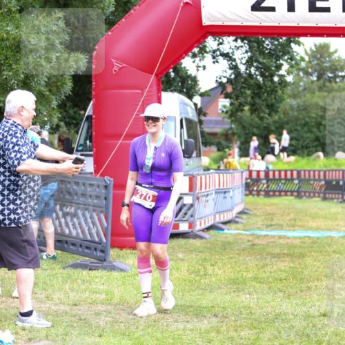 21.06.2026 - 29. Vierlanden-Triathlon Andreas Tolksdorf http://msf.ph/oto/9916778 21.06.2026 14:44:34 Ziel  meine-sportfotos.de