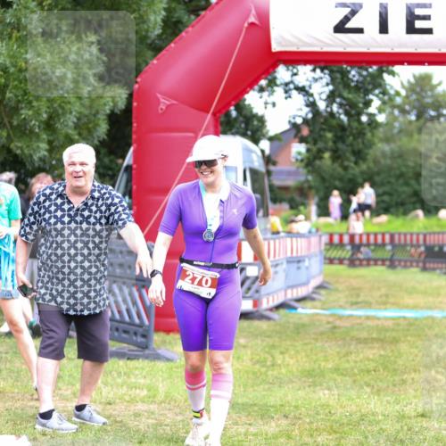 21.06.2026 - 29. Vierlanden-Triathlon Andreas Tolksdorf http://msf.ph/oto/9916781 21.06.2026 14:44:35 Ziel  meine-sportfotos.de