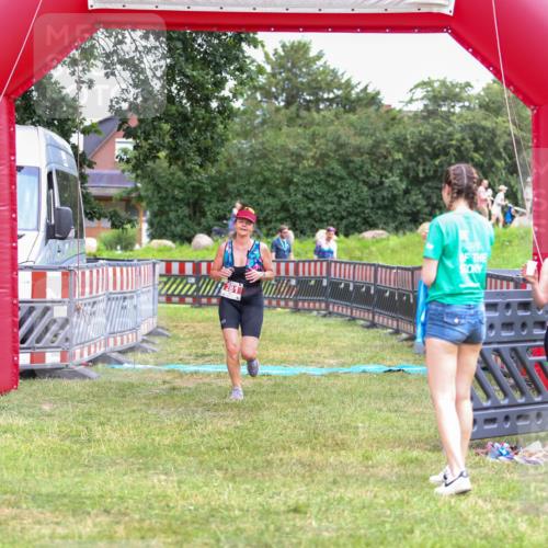 21.06.2026 - 29. Vierlanden-Triathlon Andreas Tolksdorf http://msf.ph/oto/9916786 21.06.2026 14:45:44 Ziel 281 meine-sportfotos.de