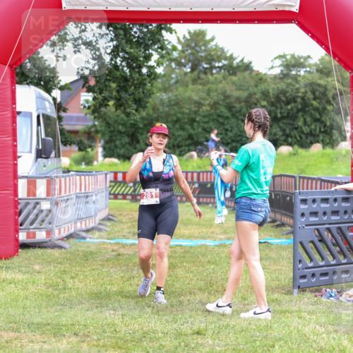 21.06.2026 - 29. Vierlanden-Triathlon Andreas Tolksdorf http://msf.ph/oto/9916795 21.06.2026 14:45:46 Ziel 281 meine-sportfotos.de
