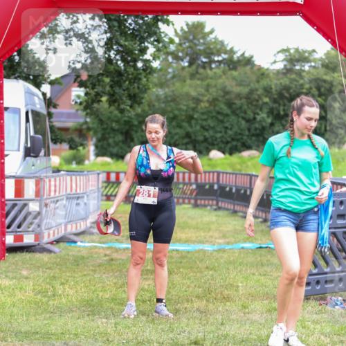 21.06.2026 - 29. Vierlanden-Triathlon Andreas Tolksdorf http://msf.ph/oto/9916803 21.06.2026 14:45:52 Ziel  meine-sportfotos.de