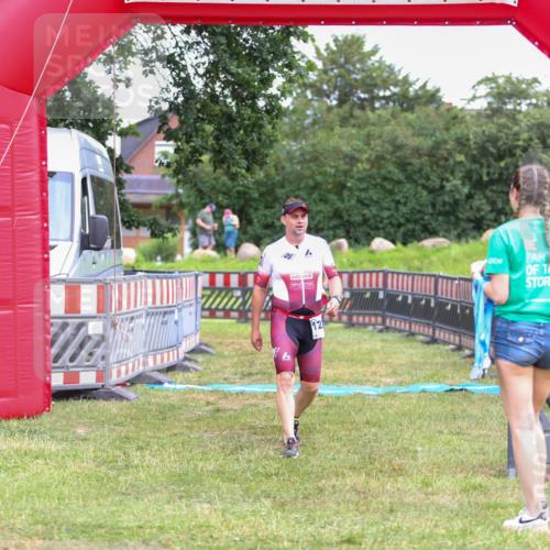 21.06.2026 - 29. Vierlanden-Triathlon Andreas Tolksdorf http://msf.ph/oto/9916807 21.06.2026 14:46:22 Ziel 92, 1228 meine-sportfotos.de