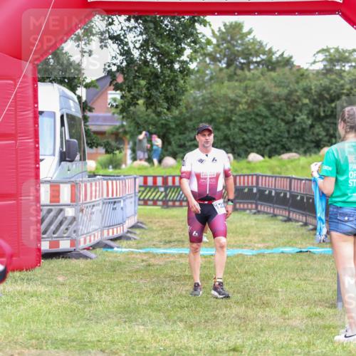 21.06.2026 - 29. Vierlanden-Triathlon Andreas Tolksdorf http://msf.ph/oto/9916811 21.06.2026 14:46:22 Ziel 92, 1228 meine-sportfotos.de