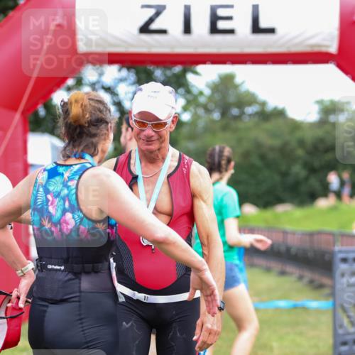 21.06.2026 - 29. Vierlanden-Triathlon Andreas Tolksdorf http://msf.ph/oto/9916812 21.06.2026 14:46:37 Ziel  meine-sportfotos.de