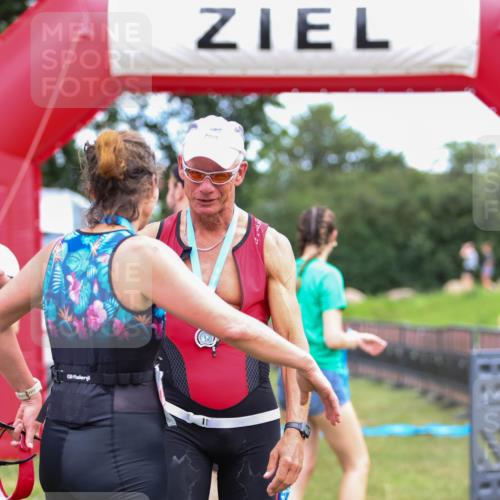 21.06.2026 - 29. Vierlanden-Triathlon Andreas Tolksdorf http://msf.ph/oto/9916813 21.06.2026 14:46:37 Ziel  meine-sportfotos.de