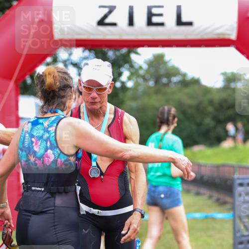 21.06.2026 - 29. Vierlanden-Triathlon Andreas Tolksdorf http://msf.ph/oto/9916816 21.06.2026 14:46:37 Ziel  meine-sportfotos.de