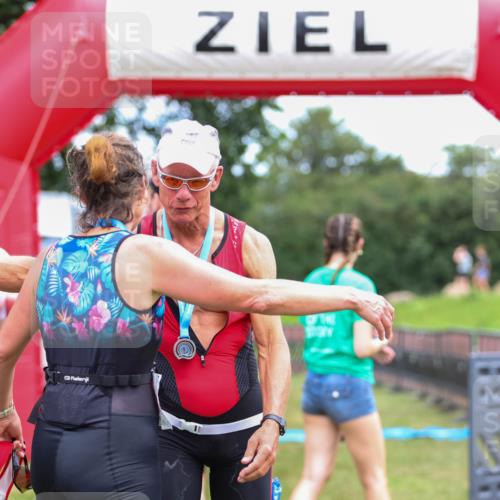 21.06.2026 - 29. Vierlanden-Triathlon Andreas Tolksdorf http://msf.ph/oto/9916817 21.06.2026 14:46:37 Ziel  meine-sportfotos.de