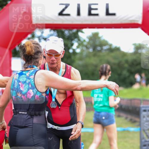 21.06.2026 - 29. Vierlanden-Triathlon Andreas Tolksdorf http://msf.ph/oto/9916818 21.06.2026 14:46:37 Ziel  meine-sportfotos.de