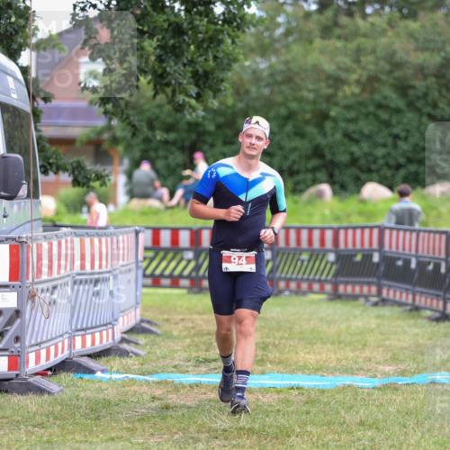 21.06.2026 - 29. Vierlanden-Triathlon Andreas Tolksdorf http://msf.ph/oto/9916882 21.06.2026 14:48:14 Ziel 94 meine-sportfotos.de