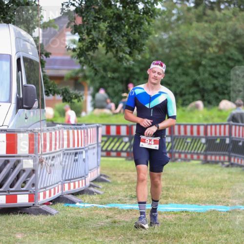 21.06.2026 - 29. Vierlanden-Triathlon Andreas Tolksdorf http://msf.ph/oto/9916885 21.06.2026 14:48:14 Ziel 94 meine-sportfotos.de