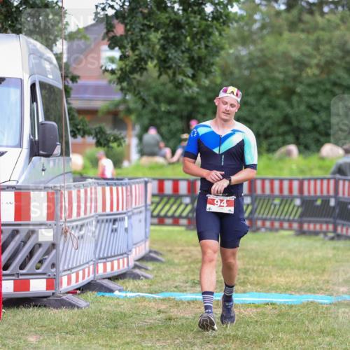 21.06.2026 - 29. Vierlanden-Triathlon Andreas Tolksdorf http://msf.ph/oto/9916886 21.06.2026 14:48:14 Ziel 94 meine-sportfotos.de