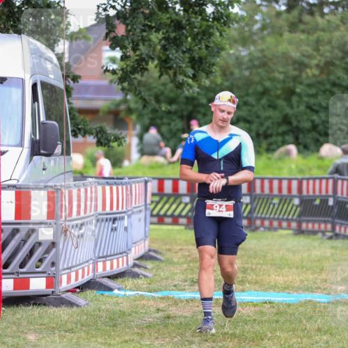 21.06.2026 - 29. Vierlanden-Triathlon Andreas Tolksdorf http://msf.ph/oto/9916887 21.06.2026 14:48:14 Ziel 94 meine-sportfotos.de