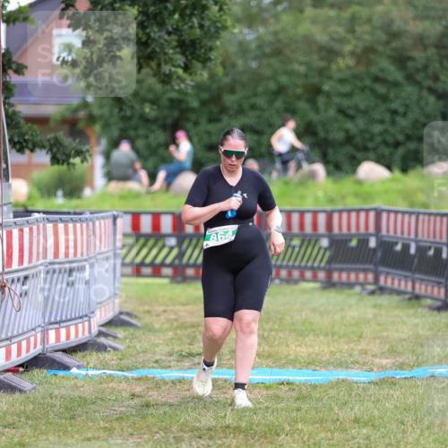 21.06.2026 - 29. Vierlanden-Triathlon Andreas Tolksdorf http://msf.ph/oto/9916891 21.06.2026 14:50:09 Ziel 864 meine-sportfotos.de